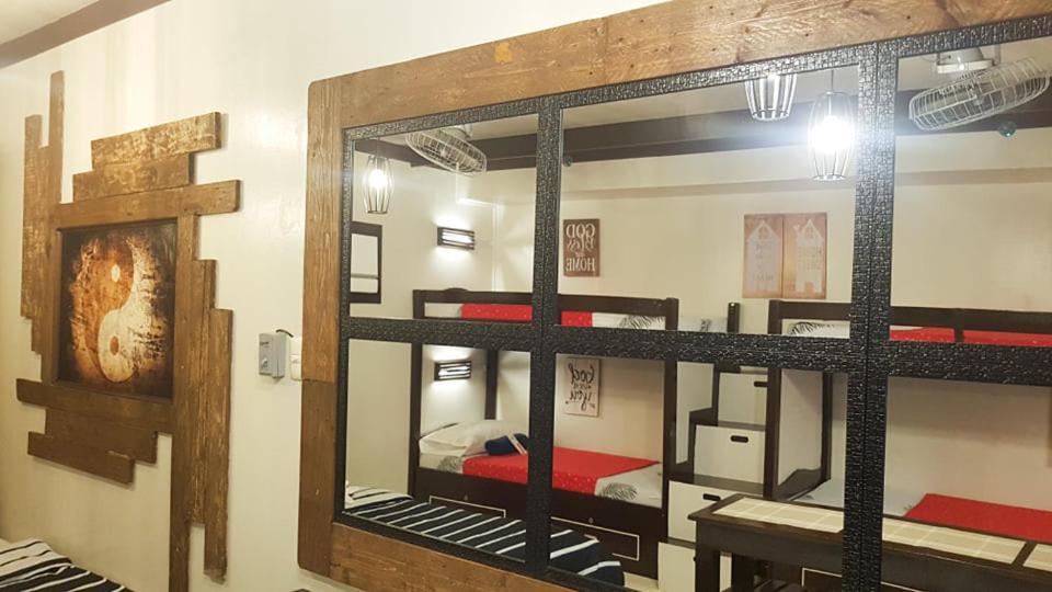 King Bed Suite- Wooden Rustic Style Manila Exterior photo