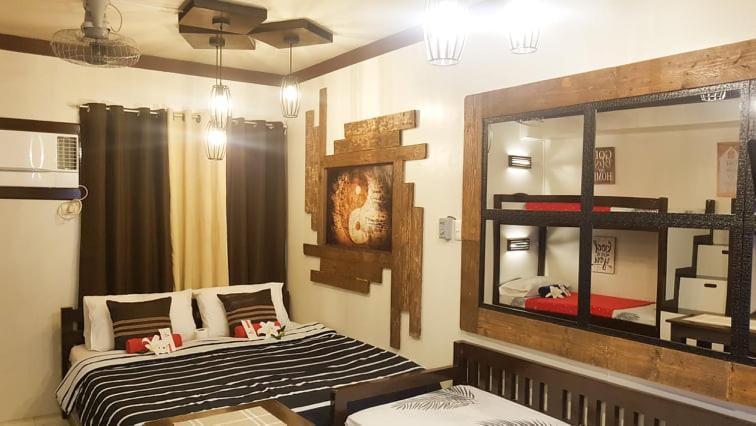 King Bed Suite- Wooden Rustic Style Manila Exterior photo